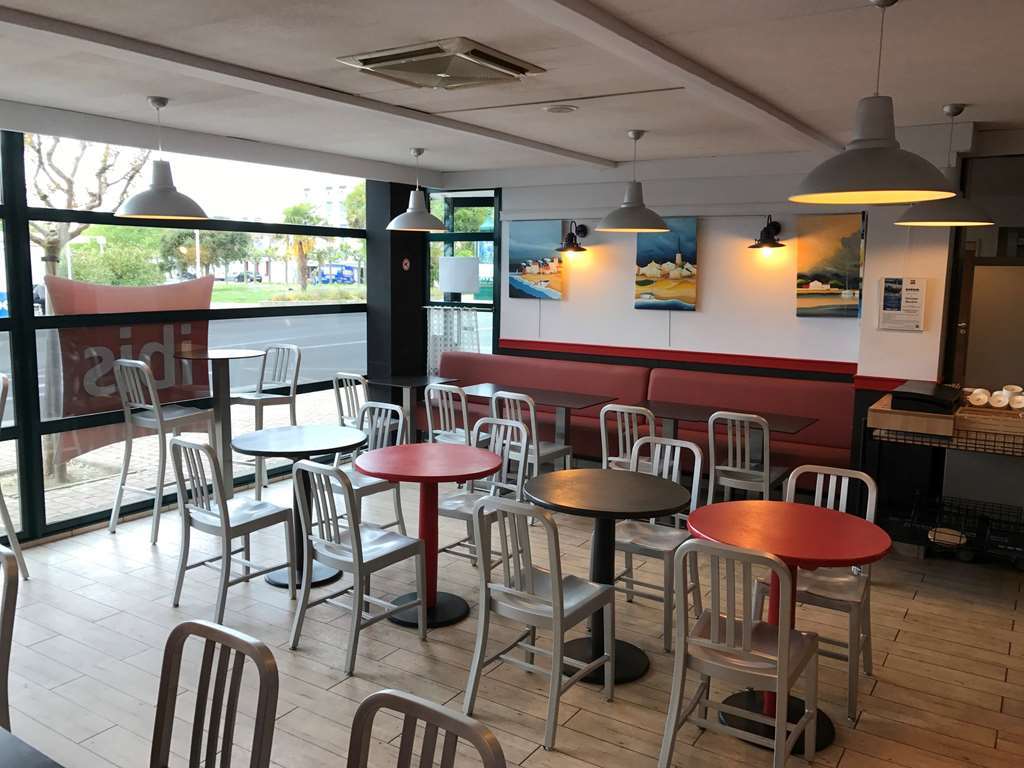 B&B Hotel Les Sables-D'Olonne Centre Gare Restoran fotoğraf