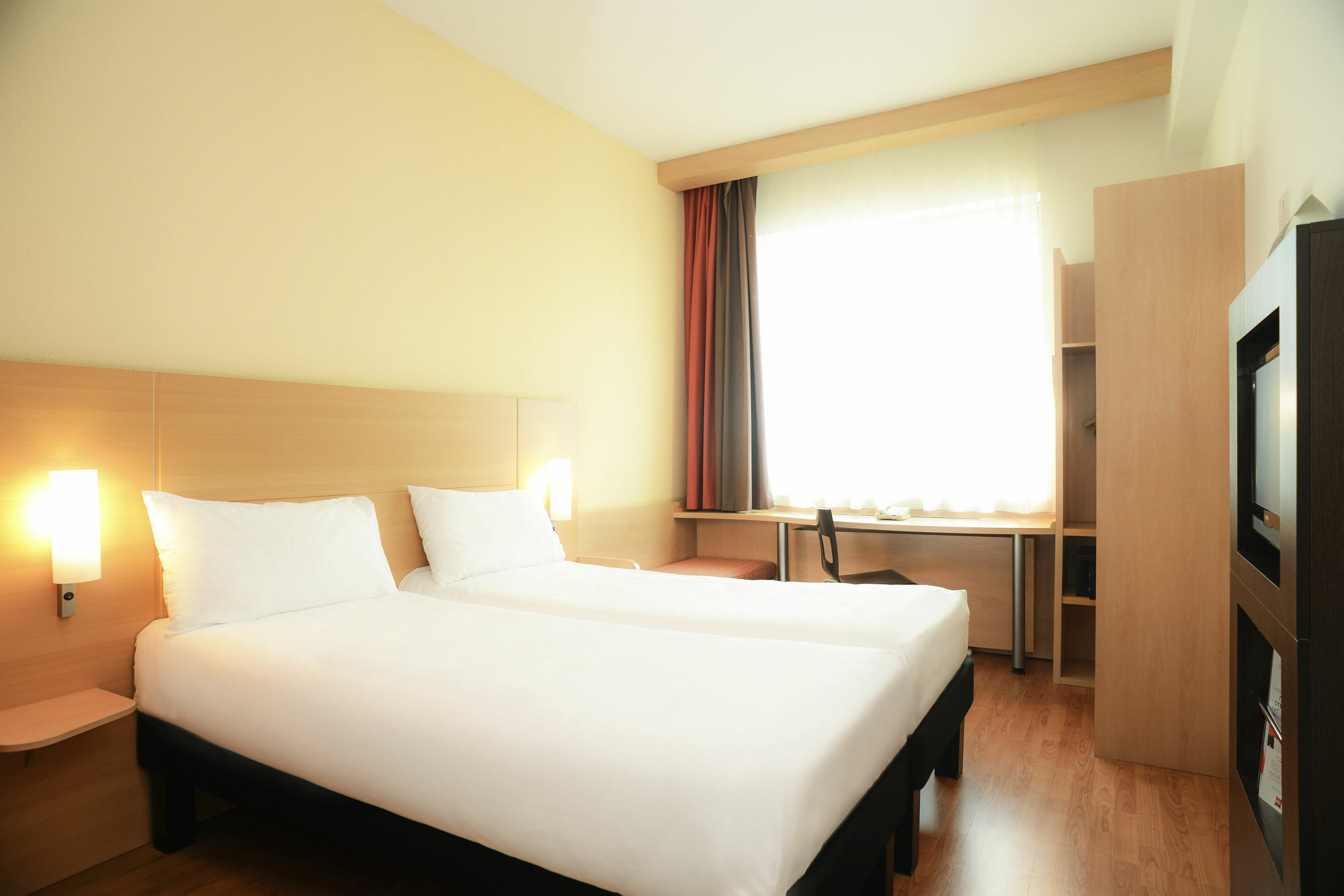 B&B Hotel Les Sables-D'Olonne Centre Gare Dış mekan fotoğraf